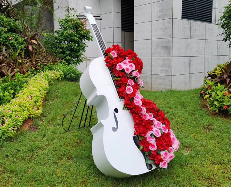 不锈钢小提琴雕塑