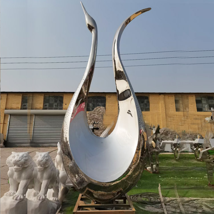 大型不锈钢抽象雕塑(图1)