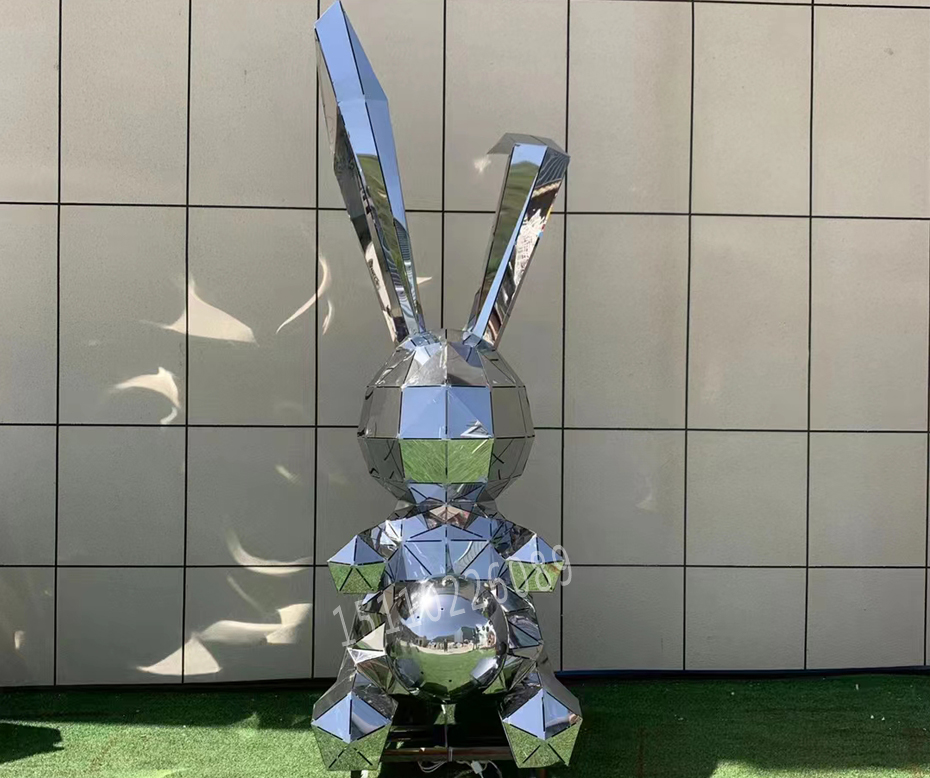 3米高镜面不锈钢兔子雕塑(图1)